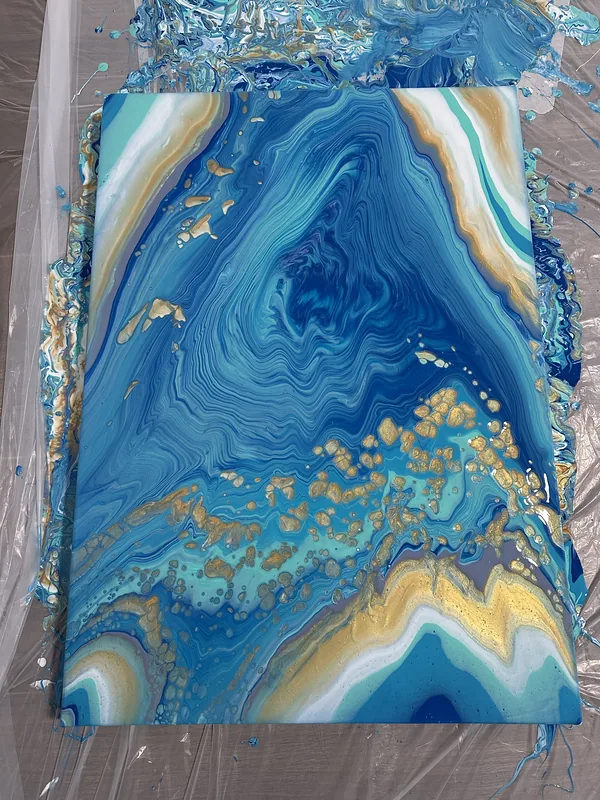 Geoda Azul Mística I recién vertida